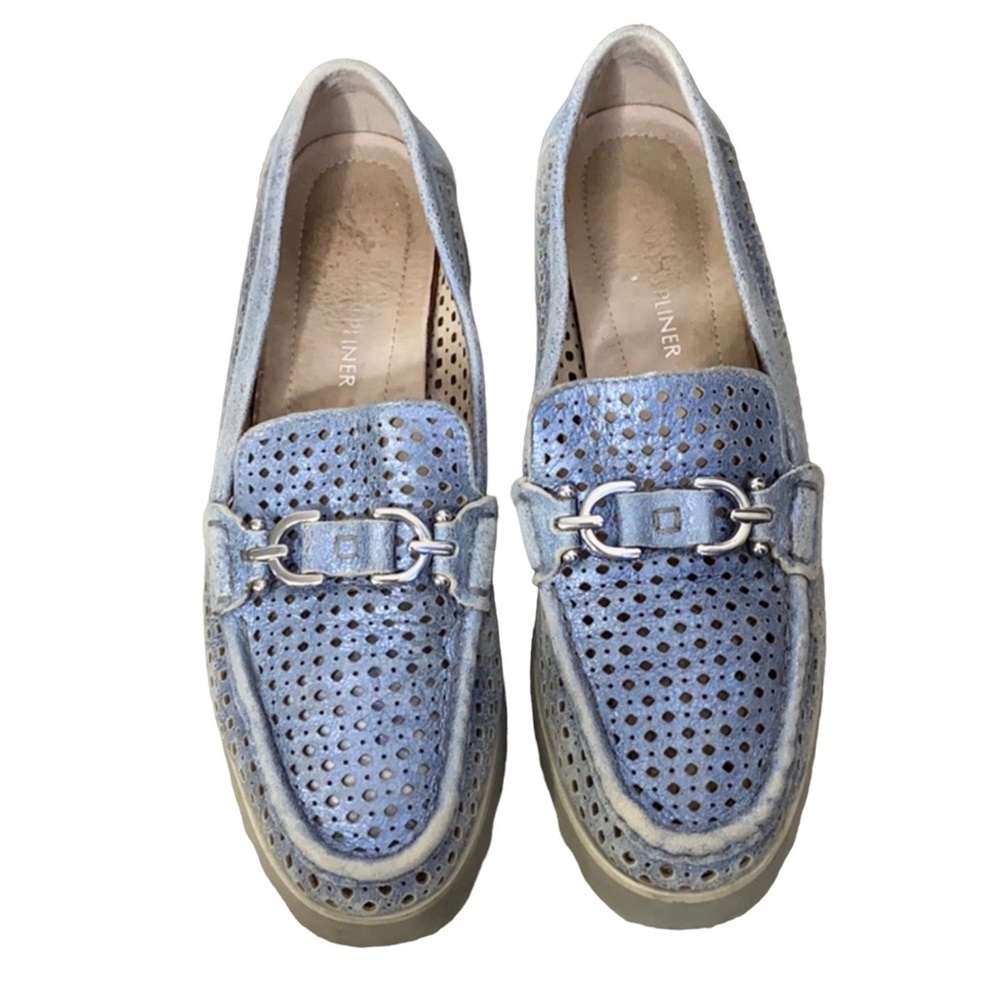 DONALD J. PLINER WOMENS RAZA SLIP ON PERFORATED PLATFORM LOAFERS. SIZE 7